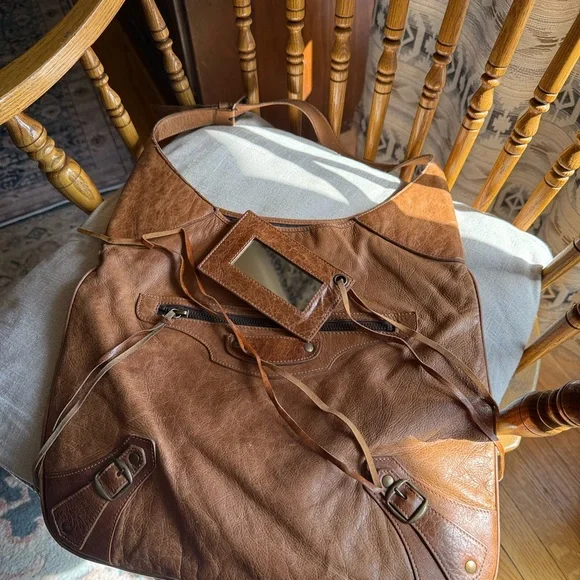 BALENCIAGA S02 Caramel Flat Brass Hobo Moto Bag, Chevre Leather - Rare & HTF - Picture 13 of 16